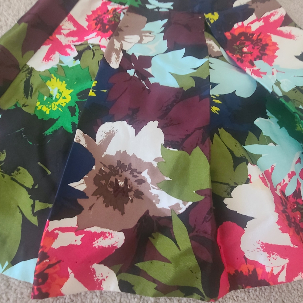 Trina Turk Multicolor Floral Circle Skirt with Pink & Aqua Accents - Picture 4 of 6